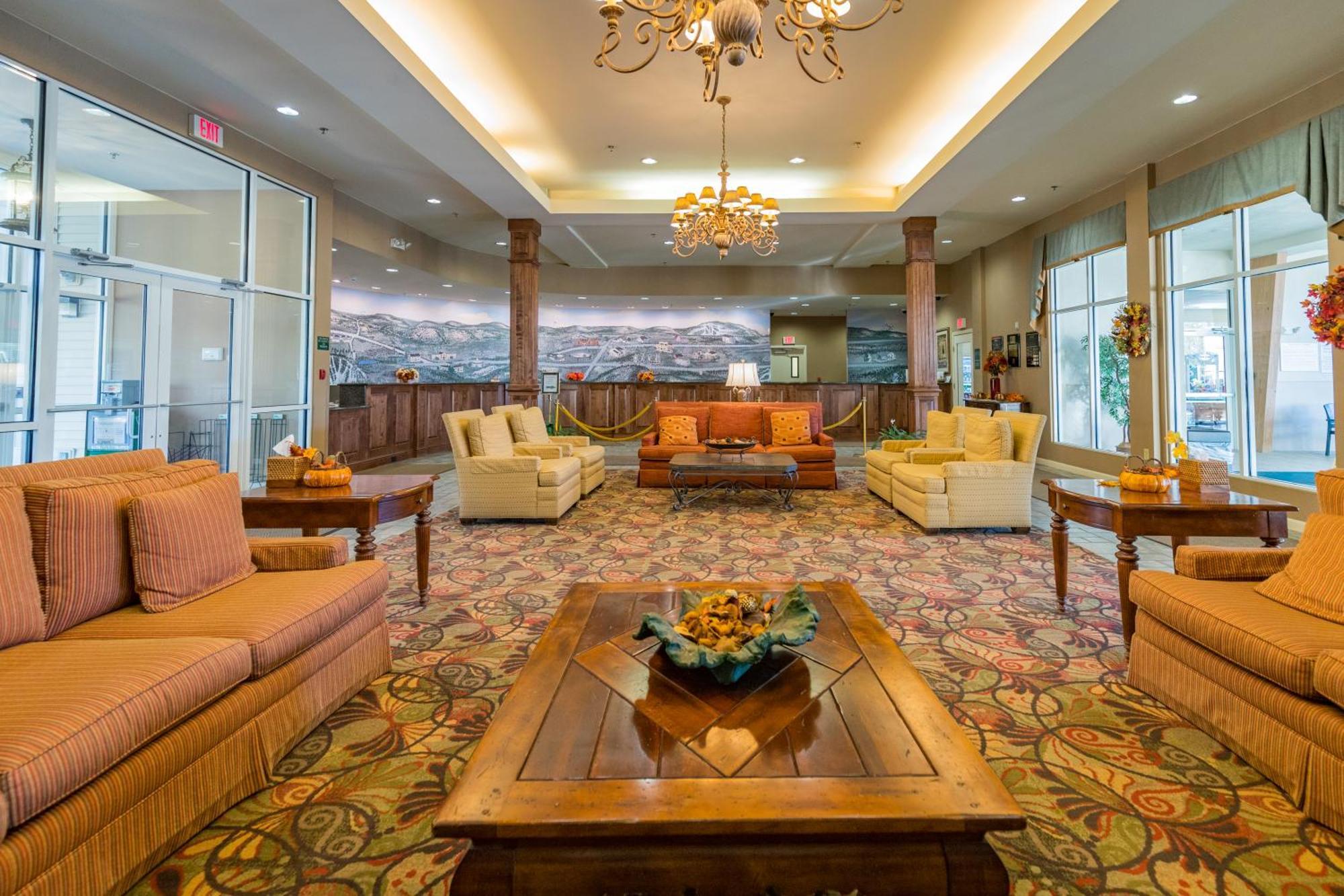 فندق فاكيشن فيليدج إن ذا بيركشايرز هانكوك المظهر الخارجي الصورة The lobby of the Hilton San Diego Bayfront