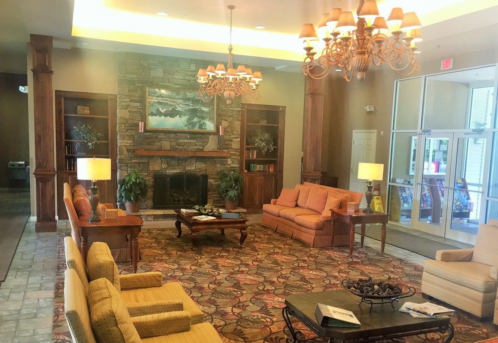 فندق فاكيشن فيليدج إن ذا بيركشايرز هانكوك المظهر الخارجي الصورة The lobby of the new building