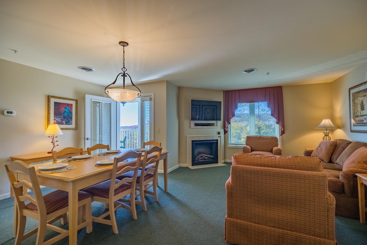 فندق فاكيشن فيليدج إن ذا بيركشايرز هانكوك المظهر الخارجي الصورة Living room at the Ocean Club