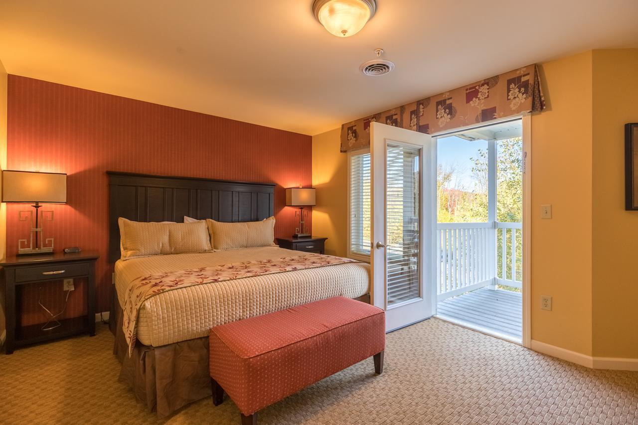 فندق فاكيشن فيليدج إن ذا بيركشايرز هانكوك المظهر الخارجي الصورة A bedroom at the Inn at the Opera House